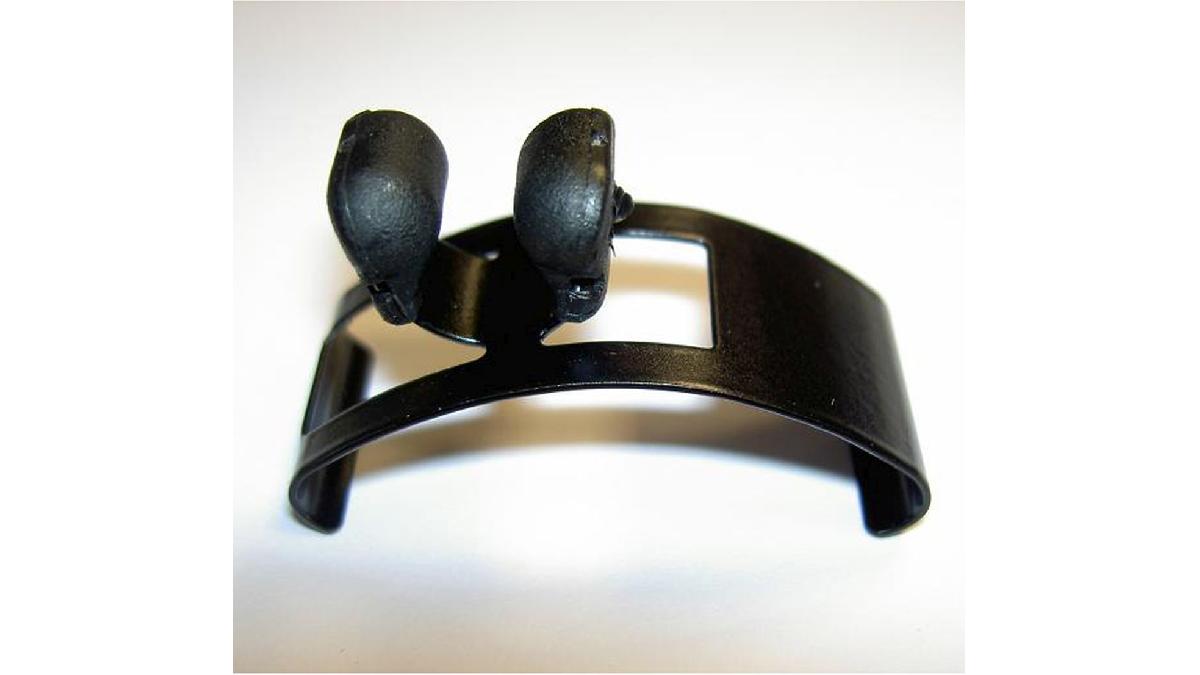 Clip+M%C3%A9tal+de+la+Porte+Audi+A3%2FA4+%287%29